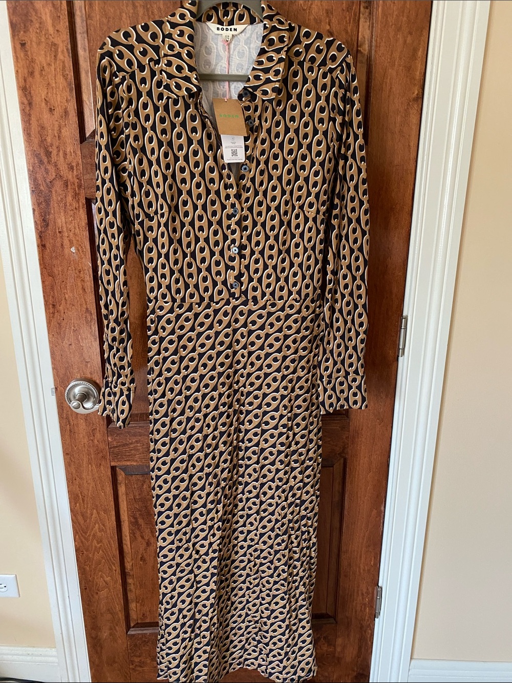 Boden Chain-Print Button-Front Maxi Dress in Black & Tan